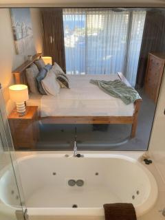 Circle on Cavill Escape - 3