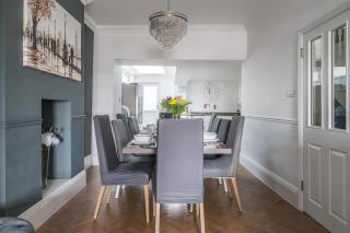 Seafront folkestone Sandgate channel tunnel - 5 star property Sleeps 12 - 2