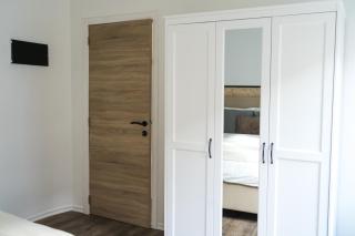 Lovely 1BR & 1LR Apt for 4P, Only 15 Min Walk to City Center - Gante - 4