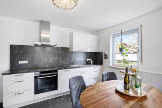 Melanies Apartment - 1