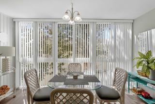 Siesta Key 2-Bedroom Condo with Pool - 6