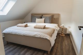 Cozy 1BR & Living Room Apartment, Just 15 Minutes to Downtown - Ghent - 0