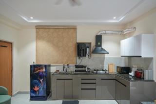 3bhk serviced apartment near omega hospital - 9