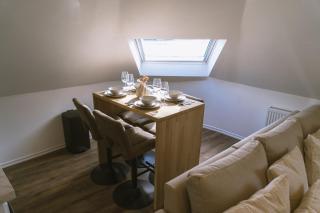 Cozy 1BR & Living Room Apartment, Just 15 Minutes to Downtown - Ghent - 5