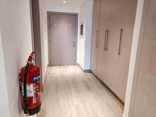 Modern Studio Walk to F1 Circuit & Attractions - 4