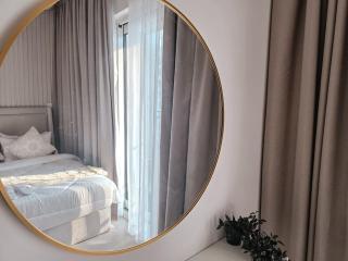 Modern Studio Walk to F1 Circuit & Attractions - 2