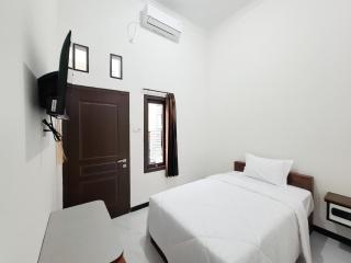 Surya Living RedPartner near Suncity Mall Madiun - 0