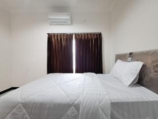 Surya Living RedPartner near Suncity Mall Madiun - 1