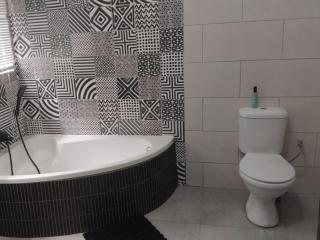 White House River Manor - 1