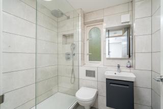 Modern Studios, Garden, 2 Double Beds, 3 min to Tube, Fast WiFi - 9