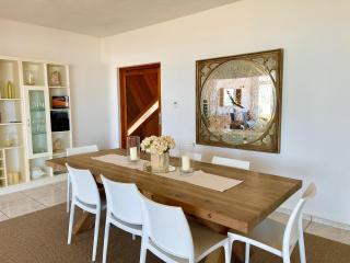 Hazel Cove Seafront Retreat - 4