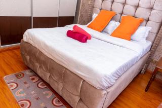 Luxury State House Road 3 Bedrooms all ensuite - 8