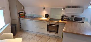 The Coach House Studio Apartment - 3