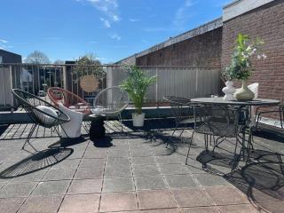 Group-friendly Stay In Tilburg Walk To 013 - 5