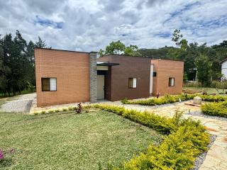 Charming Colombian Getaway Entire House in Los Santos - 9