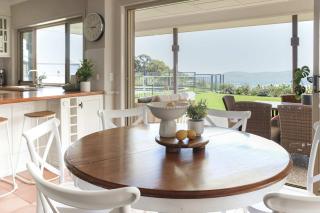 Coastview Manor - Family Hinterland Retreat - 1