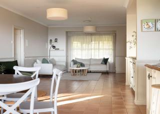 Coastview Manor - Family Hinterland Retreat - 6