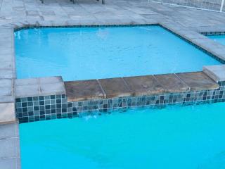 Uvongo Chalets 12 - 1