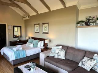 Under the Boardwalk Self Catering Studio - 5