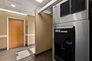 Comfort Inn Bordentown near NJ Turnpike - 2