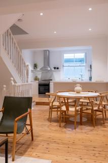 Stylish 3BR terrace in the heart of Surry Hills - 5