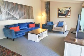 Karri Birdsong Retreat - 9