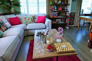 Lakeland Lodge with private Hot Tub and fishing - 9