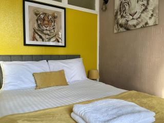 White Swallow Hotel - 9