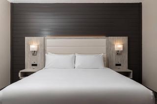 Oakfield Hotel & Suites, an Ascend Collection Hotel - 2