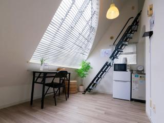 7時IN19時OUT # 新宿駅電車4分 # 駅8分 # 新規リノベーション # 最大5名 # 専用バスキッチン # 7 00 IN19 00 OUT # 4 min train to Shinjuku # 8 min walk to station # Newly renovated # Max 5 guests # Private bath kitchen - 3