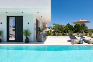 Lanik Luxury Pool Villa - 2