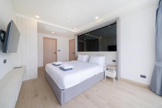 Ozone 2 Bed Condominium in Splendid Laguna Area - 2