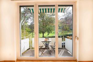 Peaceful Park Balcony Zurich City - 3