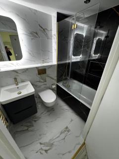 Beautiful 1BR Modern & Comfortable - 3