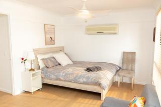 Cozy Studio Suite in House - Private Kitchen Bath - 3