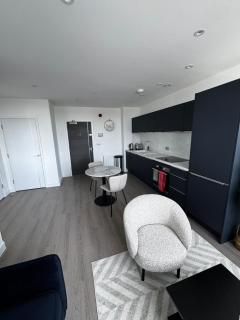 Stylish 1BR with Comfy Vibes - 3