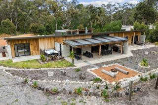 Yallingup House - Modern Rustic Retreat with Spa - 0