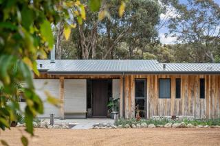 Yallingup House - Modern Rustic Retreat with Spa - 4