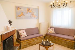 Hary's House Cozy Getaway 5 min from the Beach - 2