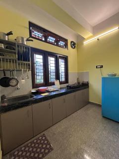 BLiSSFULL HOME Min-away frm GNRC Healthcty Hosptal - 8