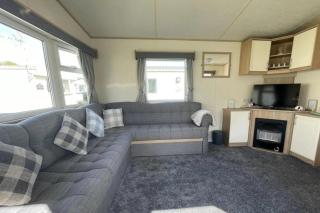 3 Bed Caravan Sleeps 8 - Parking Bbq Pool - 8