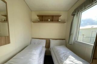 3 Bed Caravan Sleeps 8 - Parking Bbq Pool - 7