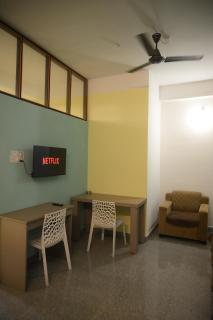 BLiSSFULL HOME Min-away frm GNRC Healthcty Hosptal - 1