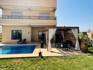 Peaceful Pool Villa - 5