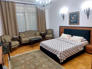 Modern 2BR Apt in Garden City - 6