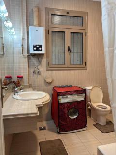 Modern 2BR Apt in Garden City - 1