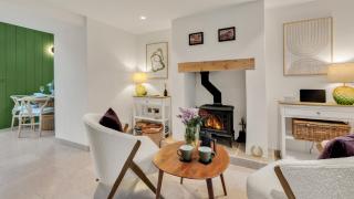 Dotty's Cottage - 9