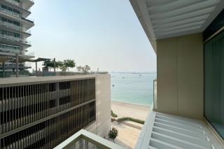 1BR Sea View at Grand Bleu - Emaar Beachfront - 8