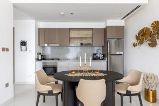 1BR Sea View at Grand Bleu - Emaar Beachfront - 3