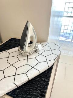 Cozy Suite with Twin Beds & Lounge - 5